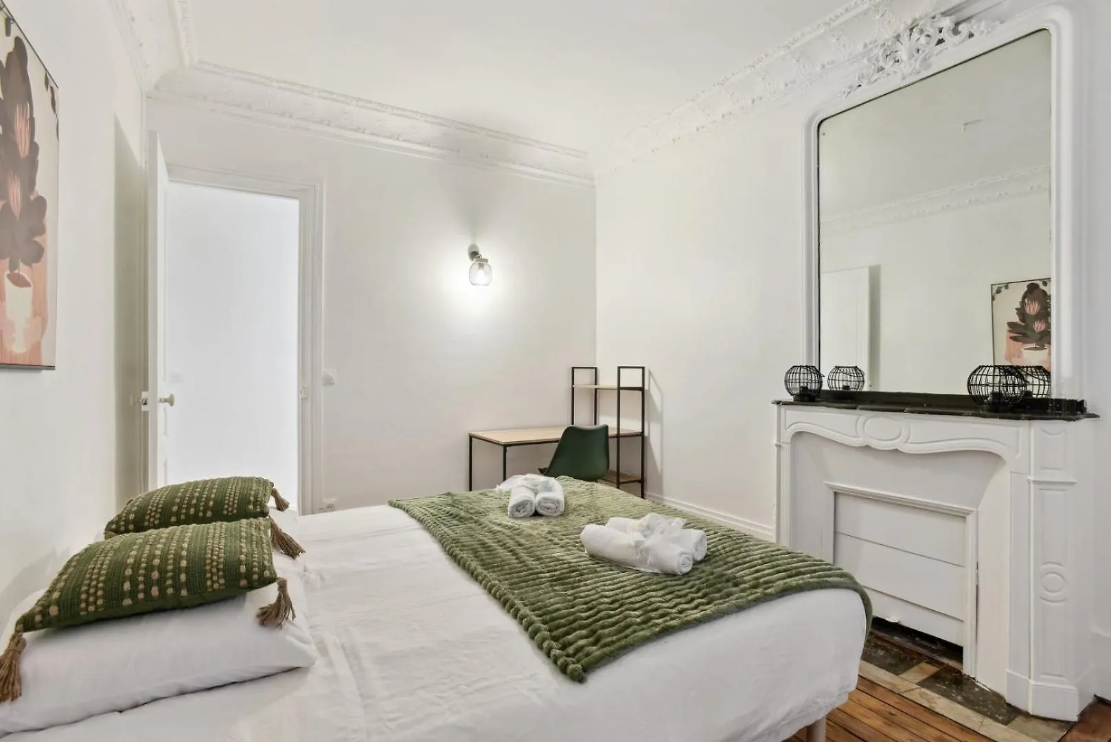 523 Suite Batignolles - Superbe Appartement Paris 0*,